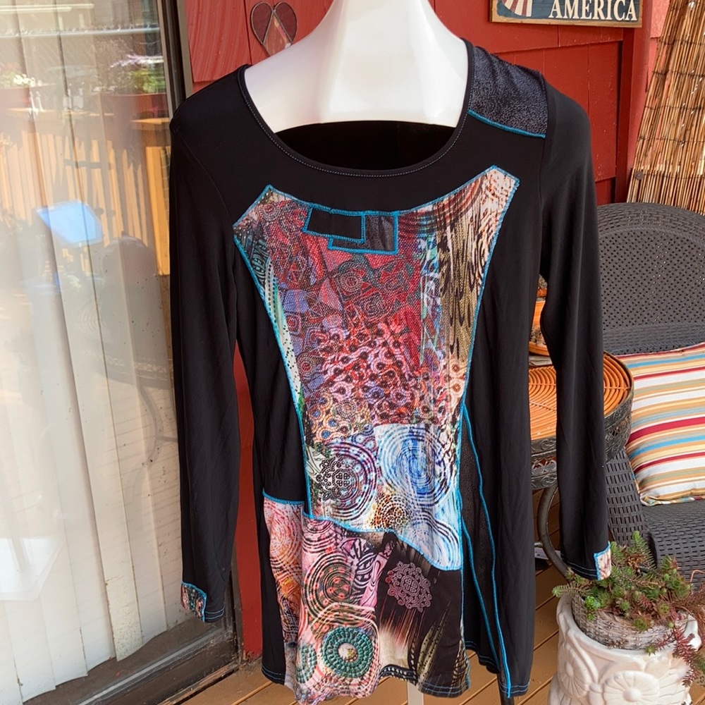 Michael Tyler Size Medium Top